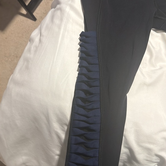 Athleta workout or athleisure outfit - Picture 4 of 5